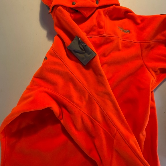 SITKA Gear Stratus Jacket Blaze Orange with Sitka Hat (OS). Jacket Size Medium. - Picture 12 of 12